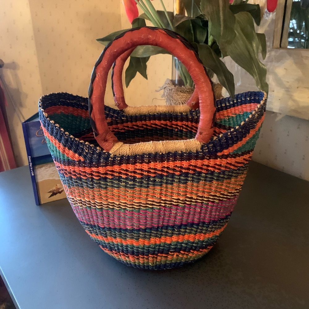 HANDMADE, African NEW NEVER CARRIED, handbag or Market Basket Tote. U shaped.